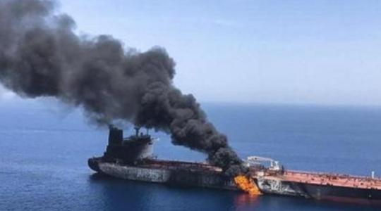 Explosión de petroleros en el Estrecho de Ormuz