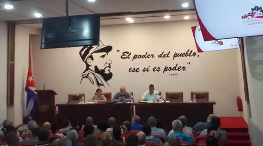 Manuel Marrero Cruz, Primer Ministro de Cuba, constata hoy en Pinar del Río la implementación de las transformaciones económicas