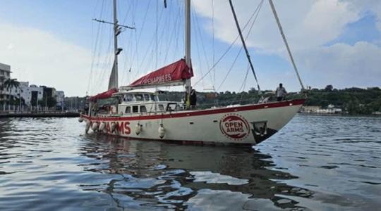 El velero Astral. de Open Arms, llega a La Habana