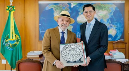 Canciller mexicano Roberto Velasco y el presidente brasileño Luiz Inácio Lula da Silva
