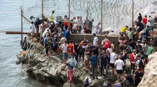 Ciudad autónoma española de Ceuta ante ola migratoria