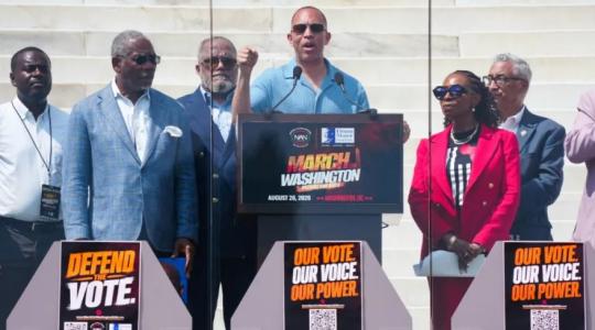 Activistas de derechos civiles protestan en Washington contra los cambios para las votaciones impulsados por Trump