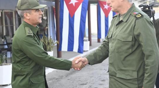 En el contexto del Día Nacional de la Defensa, este viernes en la mañana el Presidente del Consejo de Defensa Nacional, Miguel Díaz-Canel Bermúdez, visitó la Zona de Defensa “Calvario Fraternidad”, ubicada en el capitalino municipio de Arroyo Naranjo.