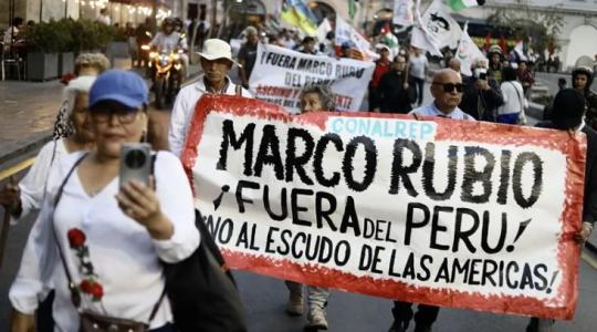 Protesta contra Marco Rubio en Perú