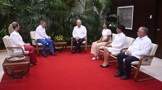 Recibió Presidente cubano a directivos paralímpicos internacionales