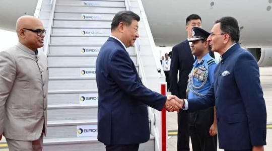 Llegada a Nueva Delhi del presidente chino Xi Jinping para participar en la cumbre de líderes de los BRICS