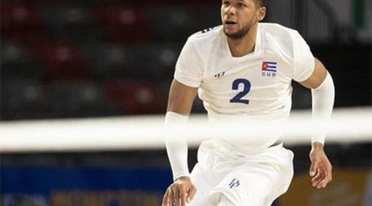 Integrante del equipo masculino de Cuba de voleibol en la semifinal del Campeonato Continental de Norte, Centroamérica y el Caribe (Norceca)