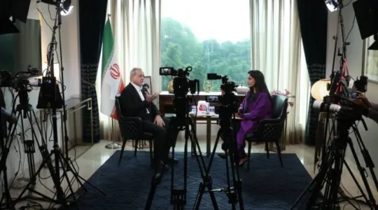 Irán anuncia reunión en Omán para acordar navegación por Ormuz